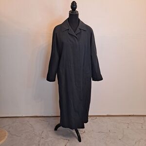 London Fog Women's Petites Trench Coat Size 6 Black Full Length Zip Liner